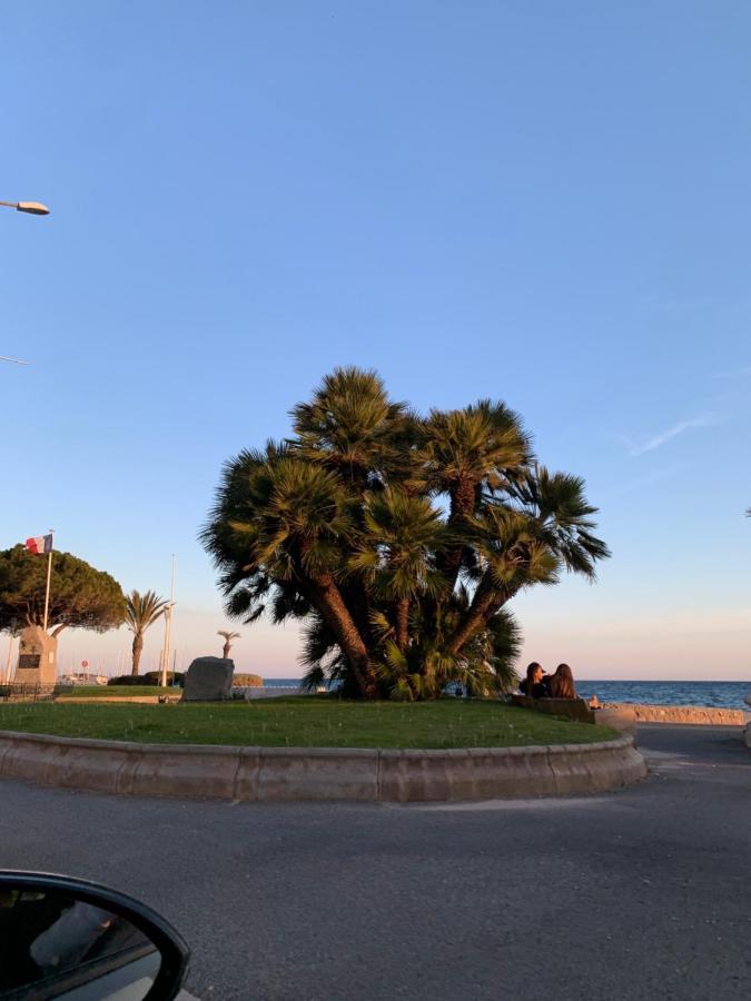 Couleurs Des Iles , Frejus-Plage Exterior photo
